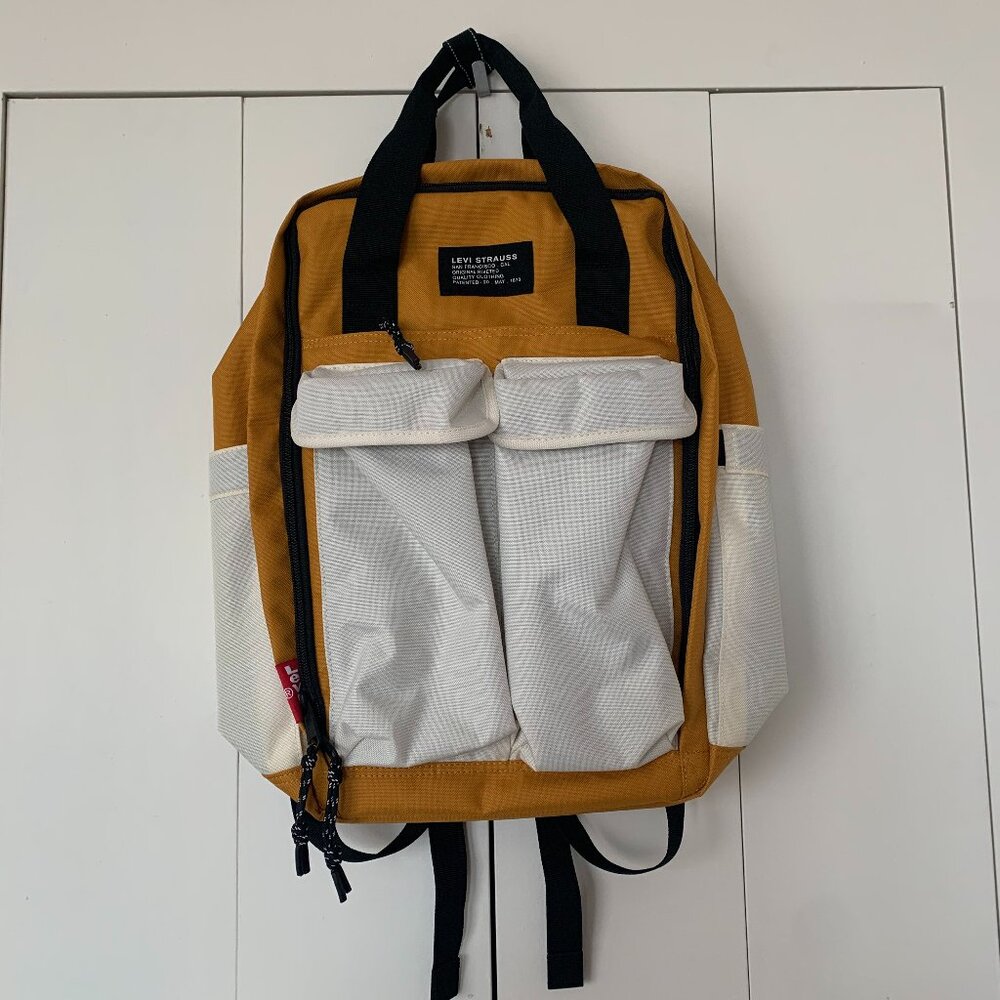 Levi's L Pack